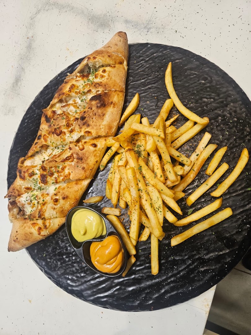 Zemzem pizza · Photos 8